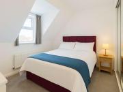 6 bed house for sale