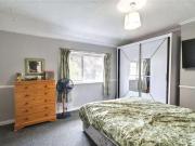 6 bed house for sale