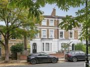 6 bed house for sale