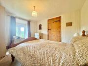 6 bed house for sale