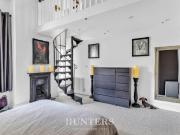 6 bed house for sale