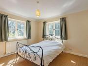 6 bed house for sale