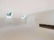 6 bed house for sale