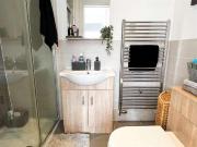 6 bed house for sale