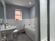 6 bed house for sale
