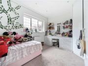 6 bed house for sale