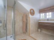 6 bed house for sale