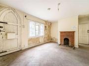 6 bed house for sale