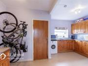 6 bed house for sale