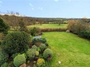 6 bed house for sale