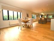 6 bed house for sale