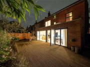 6 bed house for sale