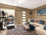 6 bed house for sale
