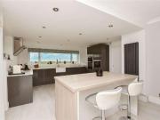 6 bed house for sale