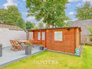 6 bed house for sale