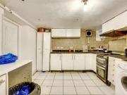 6 bed house for sale