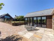 6 bed house for sale