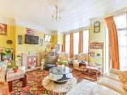 6 bed house for sale