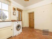 6 bed house for sale