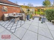 6 bed house for sale