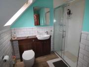 6 bed house for sale