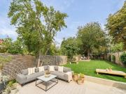 5 bed house for sale
