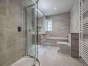 6 bed house for sale