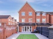 6 bed house for sale