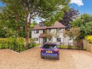 6 bed house for sale