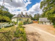 6 bed house for sale