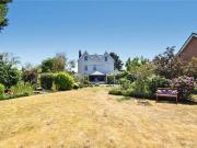 6 bed house for sale