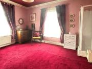 6 bed house for sale