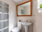 6 bed house for sale