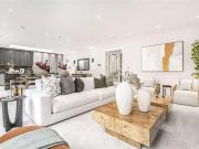 6 bed house for sale