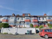 6 bed Mid Terraced House to rent in Brighton And Hove...