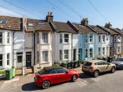 6 bed Mid Terraced House to rent in Brighton And Hove...