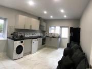 6 bed Mid Terraced House to rent in Cardiff South...