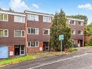 6 bed Mid Terraced House to rent in Hampshire, SO22,...