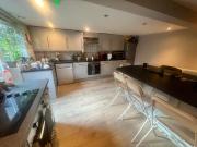 6 bed Mid Terraced House to rent in Leeds West...
