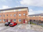 6 bed Mid Terraced House to rent in Nottingham...