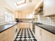 6 bed Mid Terraced House to rent in Nottingham...