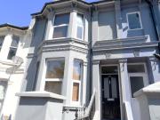 6 bed Mid Terraced House to rent in Ovingdean East...