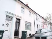 6 bed Mid Terraced House to rent in Ovingdean East...