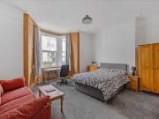 6 bed Mid Terraced House to rent in Plymouth Devon, PL4,...