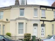 6 bed Mid Terraced House to rent in Plymouth Devon, PL4,...