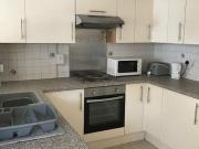 6 bed Mid Terraced House to rent in Portsmouth...