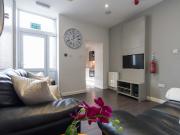 6 bed Mid Terraced House to rent in Stoke Staffordshire,...