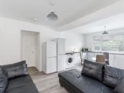 6 Bed Semi Detached House, Elm Grove, BN2