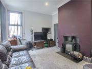 6 bed semi detached house to rent in The Avenue,...