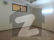 6 bedroom 3 storey house f 11